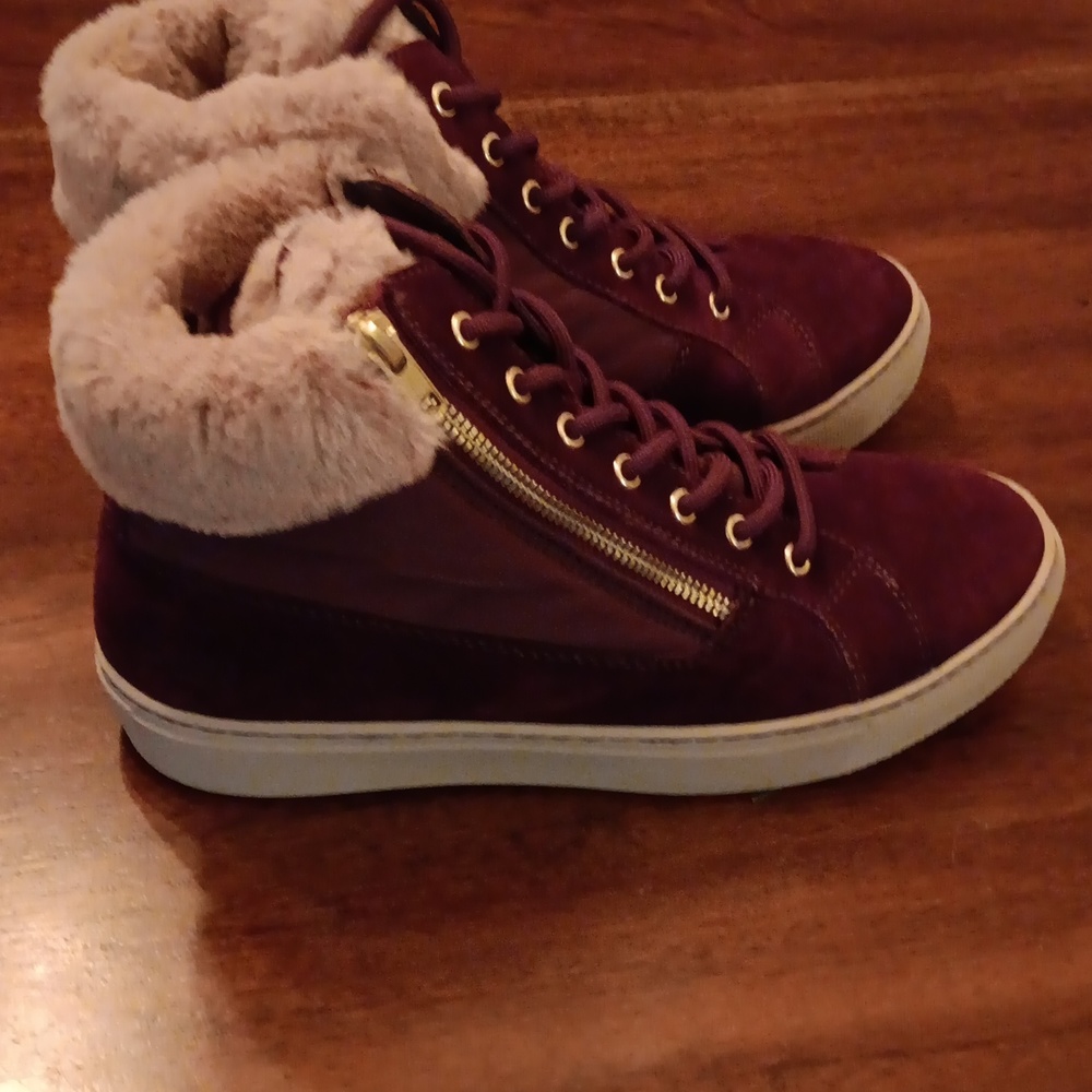 Cougar Dublin Waterproof high-top Sneakers.